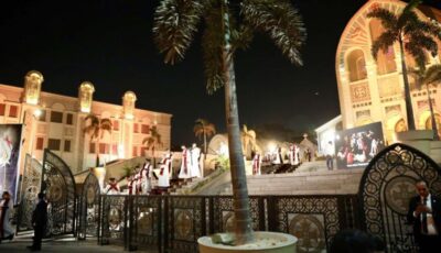 البابا تواضروس الثاني يترأس قداس عيد القيامة المجيد من الكاتدرائية