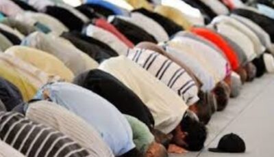 دولة عربية تدعو لعدم الإطالة في الصلاة لهذا السبب