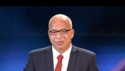 شريف دسوقي في عرض مسرحية للحكي على الرايق في الأوبرا