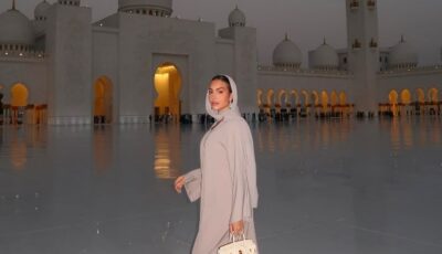 بالحجاب داخل المسجد .. أحدث ظهور لجورجينا