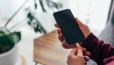 ⁠7 أخطاء نفعلها جميعا أثناء شحن الهاتف .. تعرف عليها