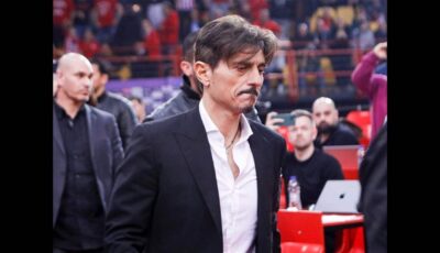 فيديو الرئيس الغريب الأطوار يشتم الحكام أمام اليوروليغ