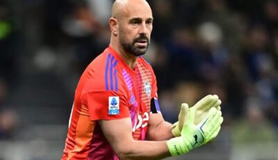 في سنّ 42 عاماً .. بيبي رينا يعود إلى فياريال