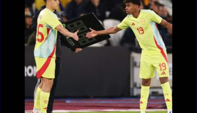 فيديو لامين يامال يسخر من الجميع حتى في التدريبات
