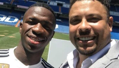 فيديو رونالدو نازاريو يفاجئ فينيسيوس جونيور في منزله