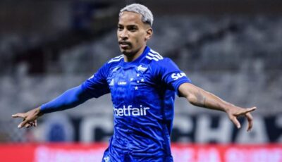 فيديو انقلب هتاف الجماهير الى أغنية لأن .. الطفل نائم