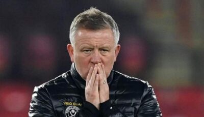 فيديو طردٌ مباشر لمدرب بعد تصرّف غريب