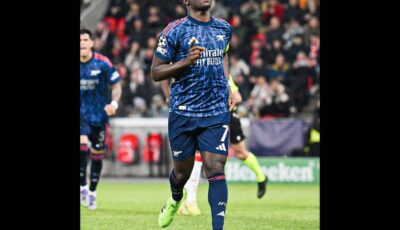 ساكا يدخل تاريخ آرسنال الأوروبي