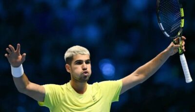 ألكاراز ينهي الموسم متربّعاً على عرش التنس