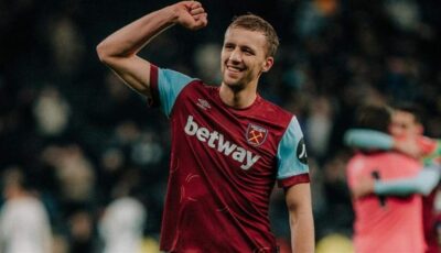 رغم التأهل للملحق .. الاتحاد التشيكي يعاقب قائد الفريق واللاعبين