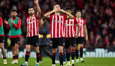 فيديو – لاعِبو أتلتيك بيلباو يتقاذفون كرات الثلج في براغ