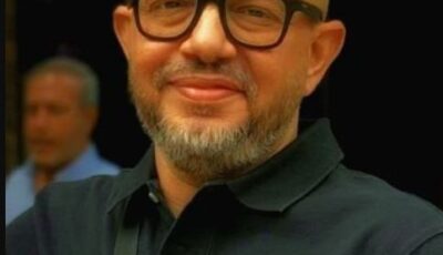 عمر طاهر محذرا من الذكاء الاصطناعي: مفيد لكن «مافيش حاجة ببلاش»